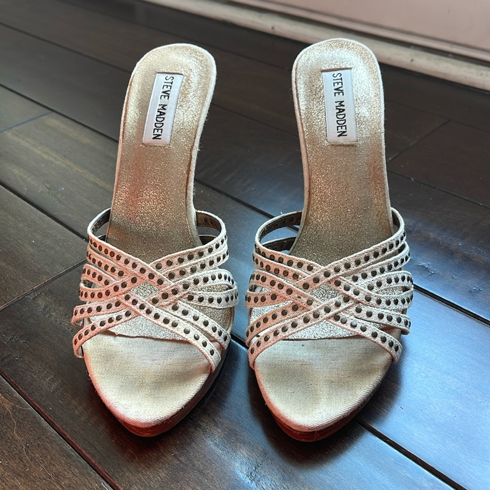 Women’s Steve Madden “Superios Natural Linen” heels, size 7